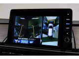 ★マルチビューカメラシステム★ギヤをRに入れるとナビの画面には上空から見下ろし感覚の映像がドライバーをアシスト★