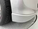 フロントバンパーにキズあります。
