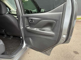 後部座席のドアも綺麗です