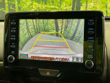 【バックカメラ】駐車時に後方がリアルタイム映像で確認できます。大型商業施設や立体駐車場での駐車時や、夜間のバック時に大活躍!運転スキルに関わらず、今や必須となった装備のひとつです!