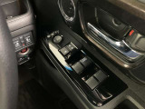 もちろん、パワーウインドウもついております。ワンタッチで窓の開閉が可能です!