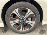純正アルミホイール装備