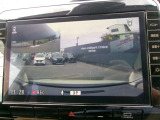 ドライブレコーダーの前後画像をナビゲーションのモニターで確認することができます。