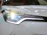 LEDヘッドライトがついてますから、夜間はとっても明るく安心して走れます!!!(^^)!