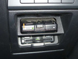 【ETC車載器】ビルドイン型で見た目もすっきりです!運転席の足元にございます。料金所での手間を解消します。通行券を取る際幅寄せに気を使う必要もありません。