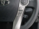 レーダークルーズコントロールには全車速追従機能を搭載し、ミリ波レーダーと単眼カメラで先行車を認識し、車速に応じた車間距離を保ちながら先行車に追従し、ドライバーの運転負荷を軽減します。
