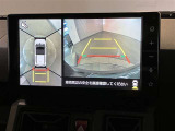 バックギアに入れて頂きますと、この様に後方が映し出されます!最終の確認はご自分の目と耳で必ず行ってください!安全第一で♪