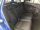 【後部座席】座り心地が良く快適なドライブを楽しんでいただけます!