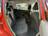 フロントだけでなく、リアシートも広々とした空間が確保されています。