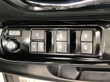 パワーウィンドは今や当たり前の機能ですが、無いと困る機能です。運転席からの操作で、全席の窓を振るオープンにしたり、フルクローズが可能です。
