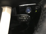 レーダークルーズコントロール(全車速追従機能付)付きです。車速に応じて追従支援してくれるので、ロングドライブも快適です。