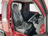 【運転席・助手席】内装ルームクリーニング済みです。しっかり綺麗にしていますので、是非、お確かめください。車に自信があるからこそ、是非一度ご来店頂き内外装も見てもらえると幸いです。