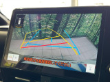 【バックカメラ】駐車時に後方がリアルタイム映像で確認できます。大型商業施設や立体駐車場での駐車時や、夜間のバック時に大活躍!運転スキルに関わらず、今や必須となった装備のひとつです!