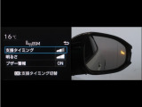 隣車線を走る車両をレーダーで検知し、ドアミラーでは確認しにくい後側方エリアに存在する車両に加え、急接近してくる車両も検知します。車両を検知するとドアミラーに搭載されたLEDインジケーターが点灯します。