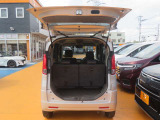 トランクの画像です!当店のカーライフアドバイザーがお客様にぴったりの車両をご提案致します!