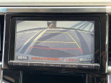 【バックモニター】バックカメラが装着されています。車庫入れが苦手な方もこれがあれば安心ですね