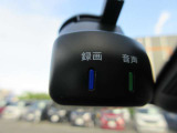 ドライブレコーダーも付いてます、もしもの時に安心です。(フロント側)