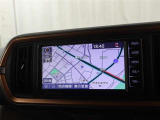 トヨタ純正メモリーナビゲーションが付いています♪フルセグTV・CD、DVDビデオ再生機能・ブルートゥース接続での音楽再生、ハンズフリー通話に対応しております(*'▽')