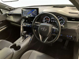 すっきりとしたデザインの内装は、さすがトヨタ車の上品さを感じます。
