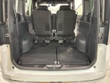 3列目シートを格納すればラゲッジスペースを更に広く使えます。