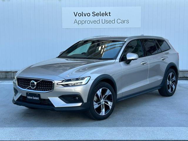 ボルボ V60クロスカントリー 