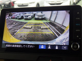 バックカメラで駐車も安心。死角を減らして、安全にサポート。初めての場所でもスムーズに、あなたの運転をもっと快適にしてくれます!