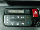 オートエアコンタイプなので細かい操作なしで快適温度に調整してくれます。季節の変わり目のわずらわしさはありませんね。