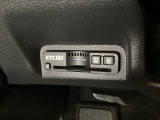 ハンドルの左下にETC2.0がついています。高速道路の料金所の通過も楽々です!。 カードの取り出しもしやすい場所についています。