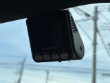【ドライブレコーダー】映像・音声などの運転中の記録を残します。事故などを起こした起こされた時の証拠になりえますので、もしも時でも安心ですね。