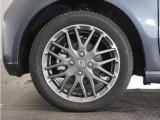 アルミホイール装着車です!これで足元まわりもおしゃれにきまります!