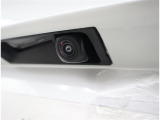 バックカメラが付いているので後方確認が非常にしやすいです。今や運転初心者も熟練者も必須装備!ついていて損はないですね♪