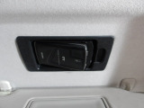 マツダ純正スマートインETC装備!サンバイザーの裏に車載器をスッキリ収納!ワンプッシュでETCカードの出し入れも簡単にできます。