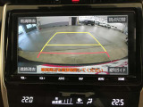 バックガイドモニターで、後方を確認しながら安心して駐車することができます。運転初心者も熟練者も必須の機能ですよ!