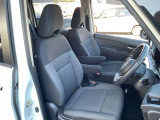快適に運転できるドライブポジション!シートリフターもあるので無理のない運転姿勢がとれます。