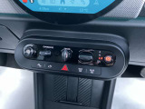 エンジンスタートスイッチ、シフトレバー等のスイッチ類
