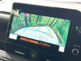 【バックカメラ】駐車時に後方がリアルタイム映像で確認できます。大型商業施設や立体駐車場での駐車時や、夜間のバック時に大活躍!運転スキルに関わらず、今や必須となった装備のひとつです!