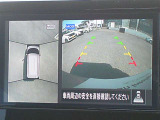 『上から丸見え』のアラウンドビューモニター搭載!車を上から見下ろした状態がナビ画面に映し出されるので、前後・左右の障害物を確認でき、安心・安全です♪一度使用すると、手放せなくなる装備です!