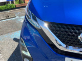 LEDヘッドライト装備。暗い道や、天候の悪い日でも視界良く運転できます。