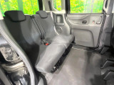 後部座席も気になるようなキズ・汚れやへたり等、大きなダメージはなく、良好な状態です。
