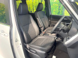 運転席シート廻りは使用感も少なく、良好な状態となっています。前オーナー様が丁寧に使っていたことがよくわかりますね。