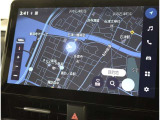 純正ナビを装備。タッチパネル式で使いやすく、お出かけもラクラクです。