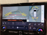 パノラミックビューモニター付きです。車両を上から見たような映像をディスプレイオーディオ画面に表示。運転席からの目視だけでは見にくい、車両周辺の状況をリアルタイムでしっかり確認できます。