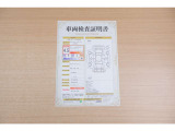 【車両検査証明書】店頭にてクルマの状態が一目で分かる検査証明書を公開中。トヨタ認定検査員が厳しく査定し、状態を点数と図解で表示しています。修復歴はもちろん、傷やヘコミの箇所や程度がご確認いただけます。