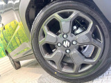 【純正アルミホイール】外観にマッチした純正アルミホイールを装着しております。各種社外アルミホイールや、スタッドレスタイヤも取扱いしております。是非ご相談ください♪