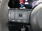 便利なステアリングスイッチ装備です。