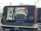 アラウンドビューモニターが、駐車をサポートしてくれますよ!