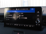 ナビゲーションはホンダコネクトディスプレイを装着しております。AM、FM、Bluetooth、フルセグTVがご使用いただけます。初めて訪れた場所でも道に迷わず安心ですね!