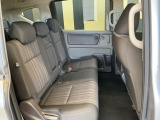 2列目シートも広々としていて、座りやすいです。