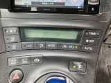 オートエアコンなので、お好みの温度に設定するだけで車内を快適空間にしてくれます。