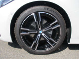 18インチアロイホイール装備です。見た目がガラリと変わります。